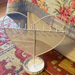 Heart-Shaped Jewelry Holder